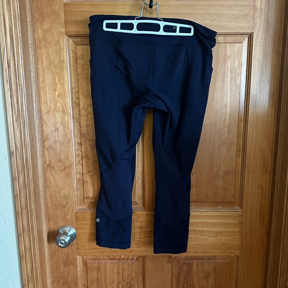 Lululemon Pace Rival Crop *Full-On Luxtreme 22" - Picture 7 of 16